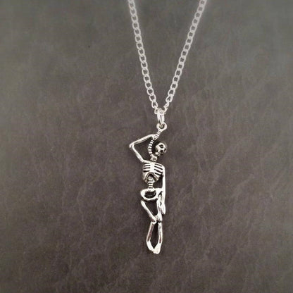 Hanging Skull Necklace Halloween Zombie Costume