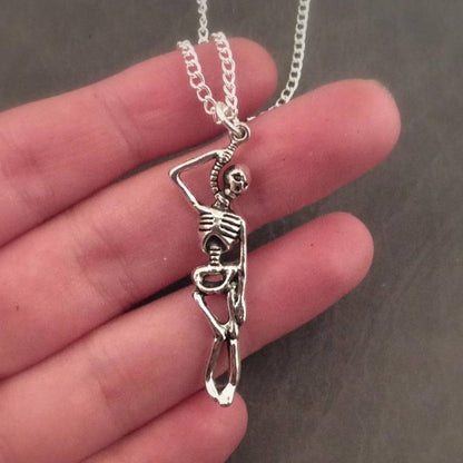 Hanging Skull Necklace Halloween Zombie Costume